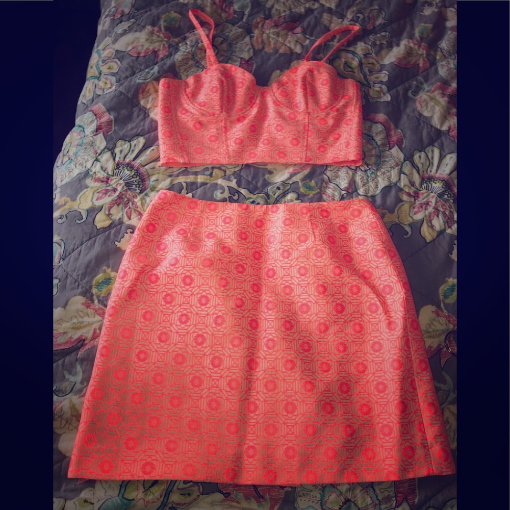 Two piece set